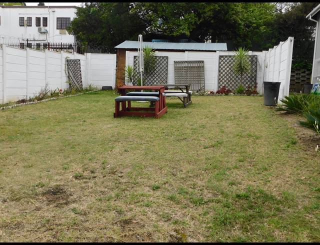 90M² OFFICE TO LET IN FERNDALE